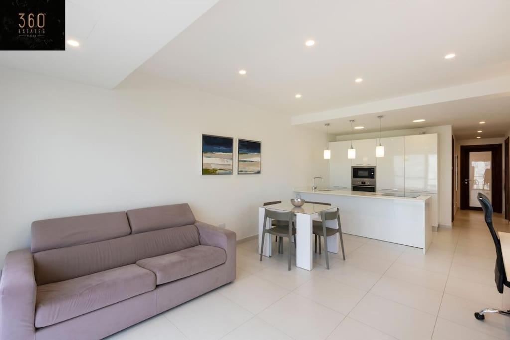 Modern 2Br Apt In The Quaint Village Of Marsaskala & Ac By 360 Estates Extérieur photo